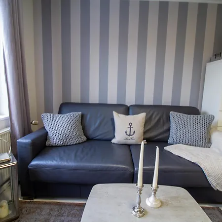 Nautic Lounge - House 1