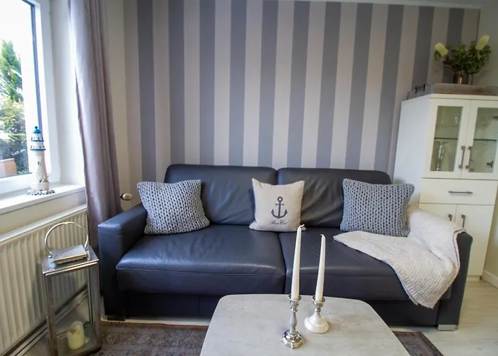 Nautic Lounge - House 1